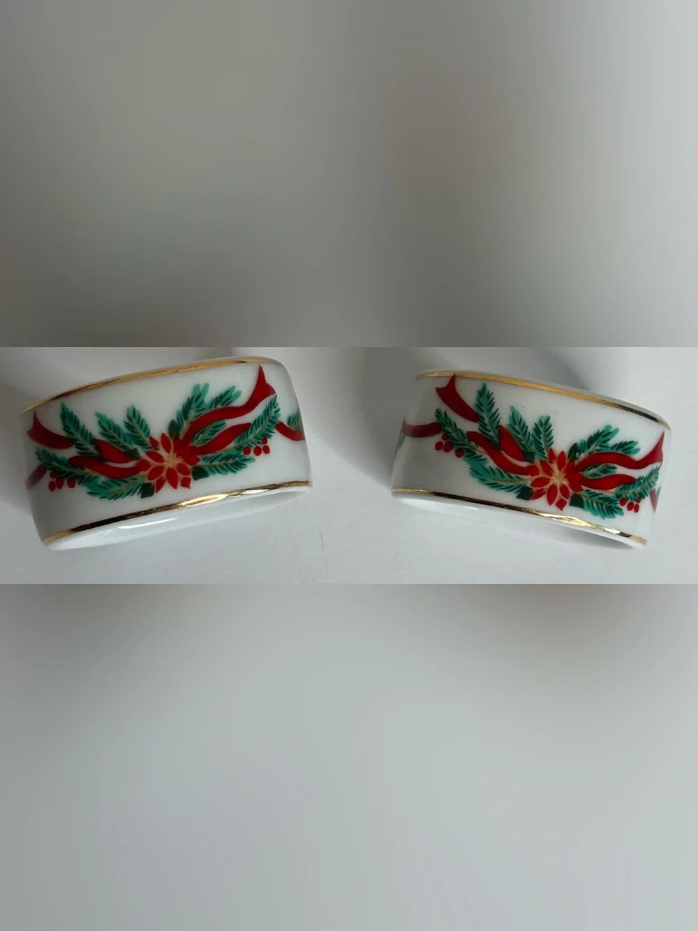 HOLIDAY POINSETTIAS IN RIBBON NAPKIN RINGS (VINTAGE SET OF 8)